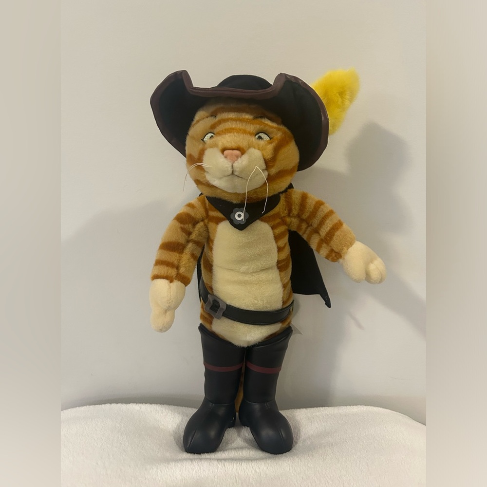 Shrek 2 16" Puss In Boots
Poseable Plush